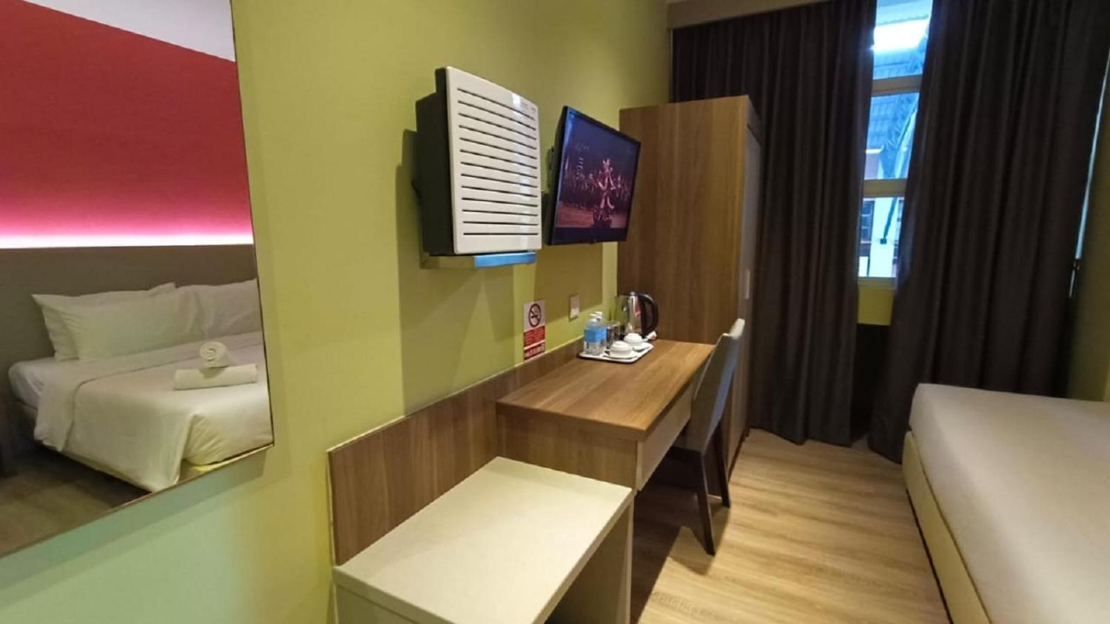 Yee Hotel Permas Jaya Johor Bahru Buitenkant foto