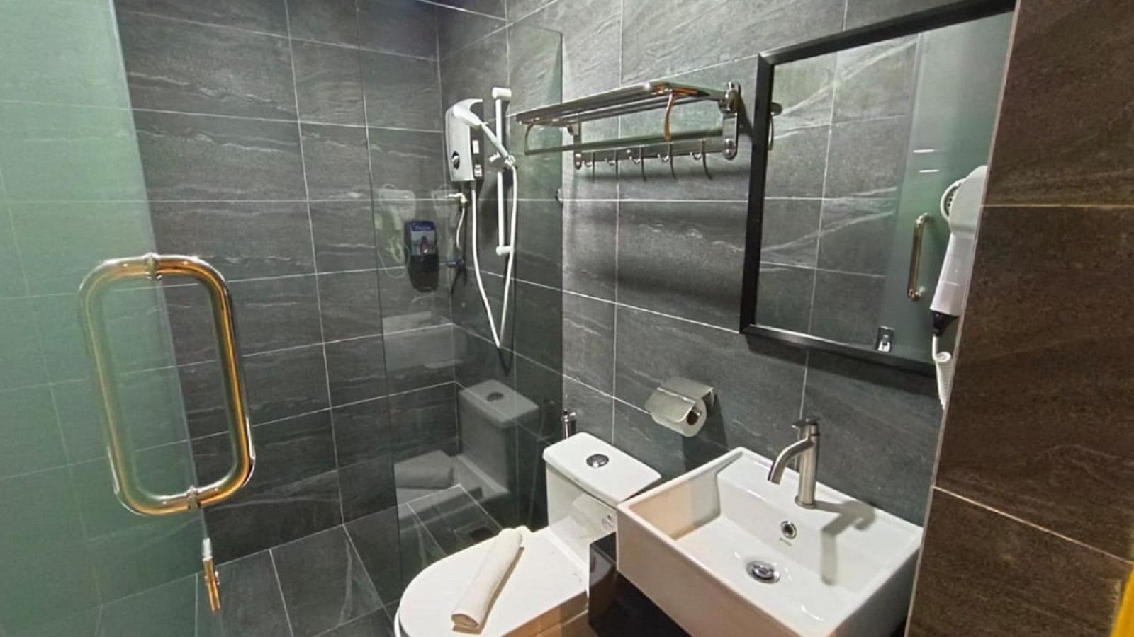 Yee Hotel Permas Jaya Johor Bahru Buitenkant foto