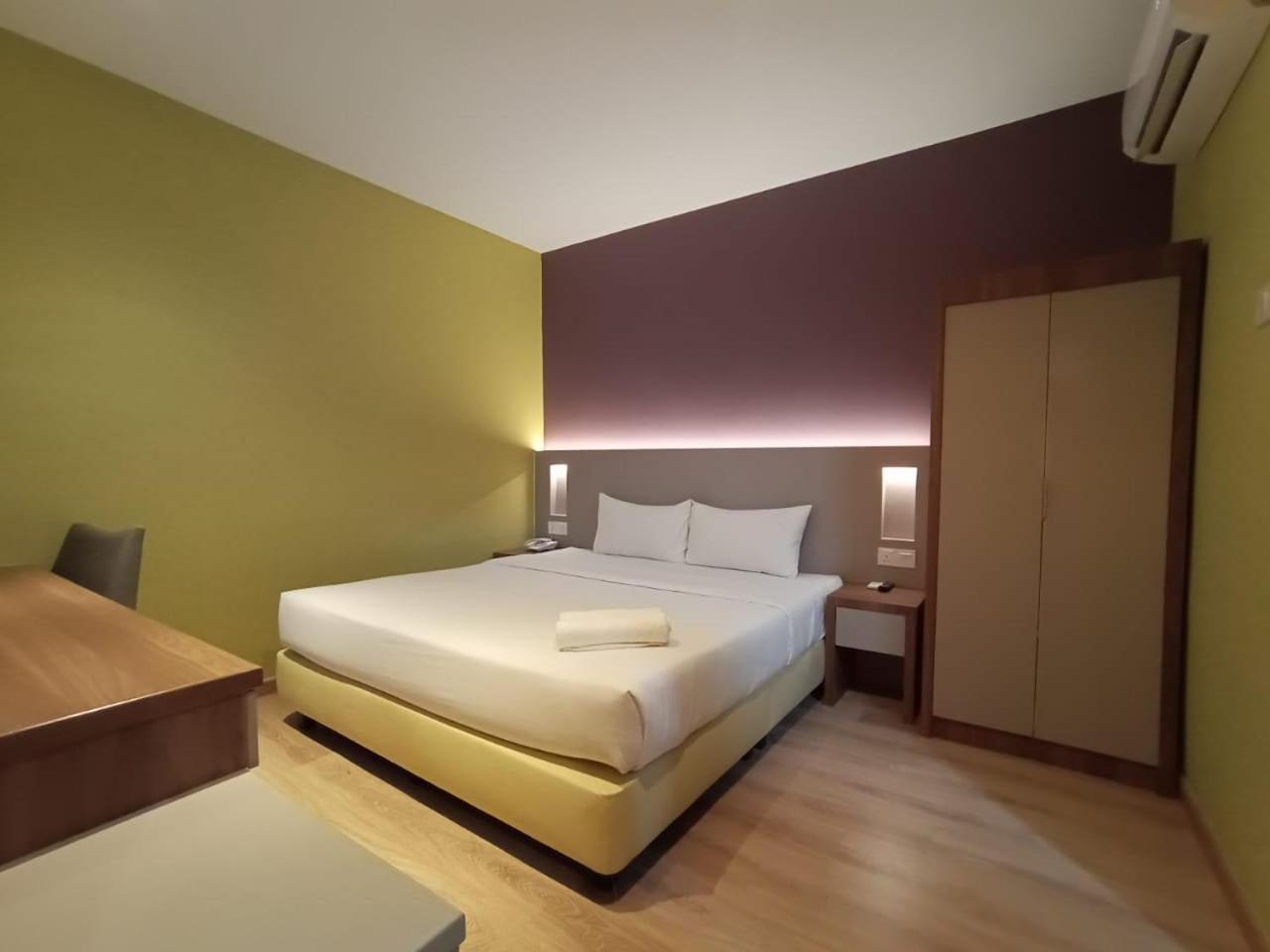 Yee Hotel Permas Jaya Johor Bahru Buitenkant foto