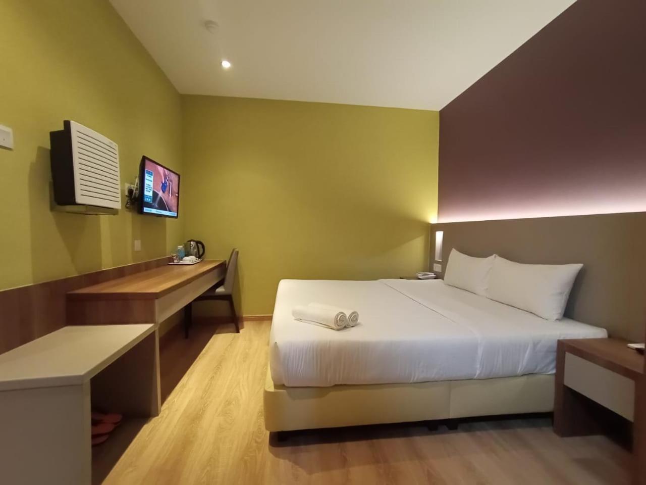 Yee Hotel Permas Jaya Johor Bahru Buitenkant foto